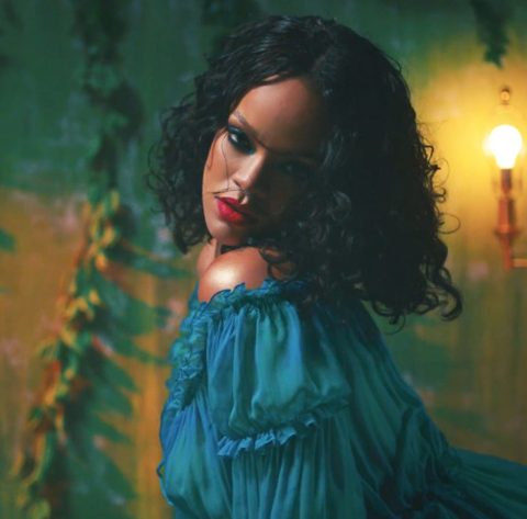 Nail Rihanna’s Wild Thoughts Music Video Make Up Look