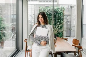 5 Ways To Deal With A Difficult Boss, According To An Expert