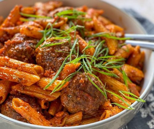 Meatballs with tomato penne
