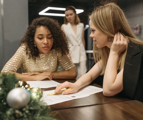 5 Office Etiquettes To Swear By To Be A Great Colleague
